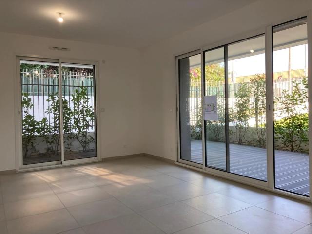 Cannes Petit Juas – 2 pièces neuf avec jardin, terrasse, piscine et garage