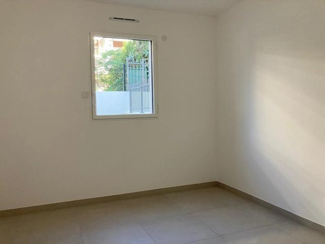Cannes Petit Juas – 2 pièces neuf avec jardin, terrasse, piscine et garage – 4