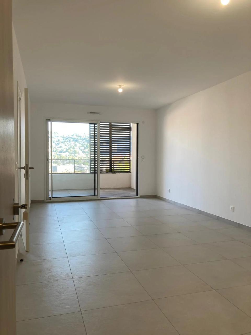Cannes Petit Juas – 2 pièces neuf au dernier étage avec terrasse, piscine et garage – 1